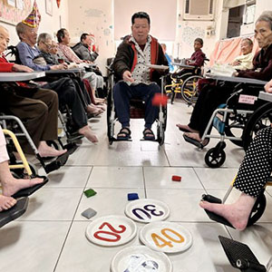 歲末感恩 ‧ 祥和一家人